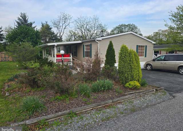 Property at 114 Country View Est, Newville, PA 17241, 3 beds, 2 baths
