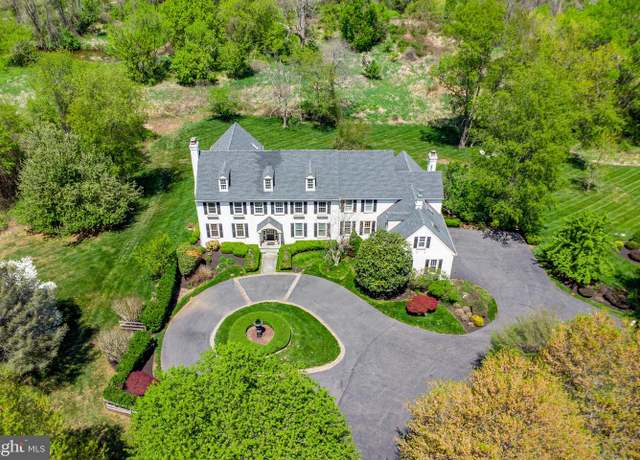 Property at 895 Bainbridge Dr, West Chester, PA 19382, 6 beds, 5.5 baths
