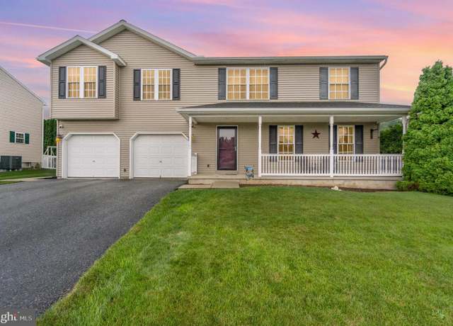 Property at 163 Julia Ln, Lebanon, PA 17042, 4 beds, 2.5 baths