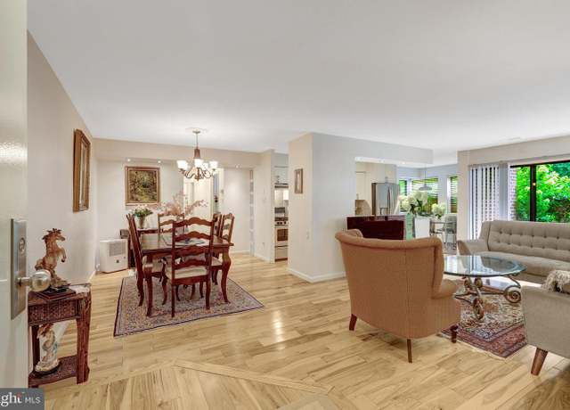Property at 11216 Chestnut Grove Sq #10, Reston, VA 20190, 3 beds, 2 baths