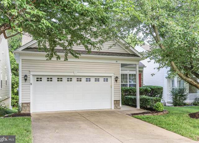 Property at 14 Sugargrove Ct, Fredericksburg, VA 22406, 3 beds, 3 baths