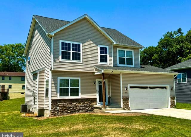 Property at 321 Coralberry Dr, Martinsburg, WV 25401, 3 beds, 2.5 baths