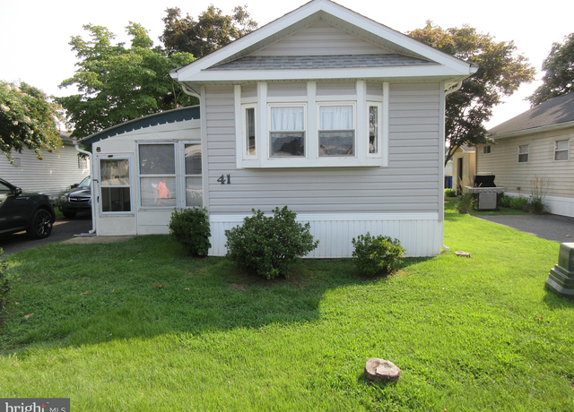 Property at 41 Spinning Wheel Ln, Rehoboth Beach, DE 19971, 2 beds, 1 bath