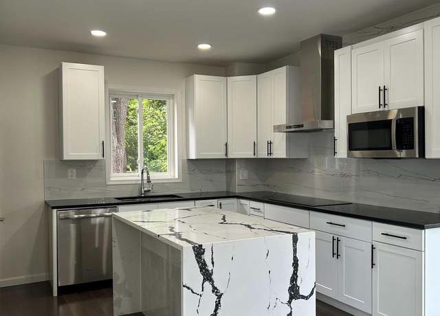 Property at 123 Cumberland St, Cumberland, MD 21502, 5 beds, 2.5 baths