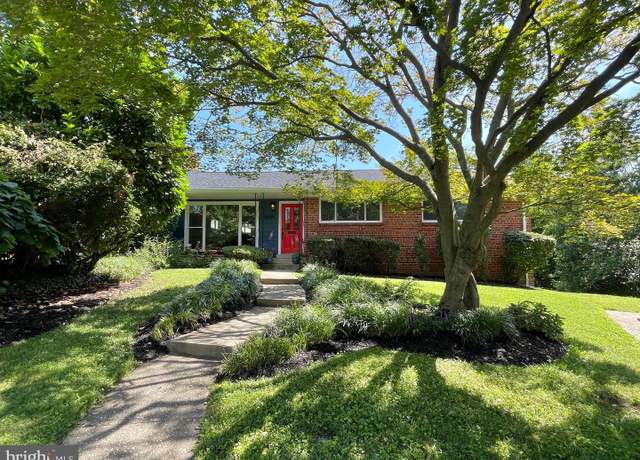 Property at 8605 Farrell Ct, Chevy Chase, MD 20815, 5 beds, 2 baths