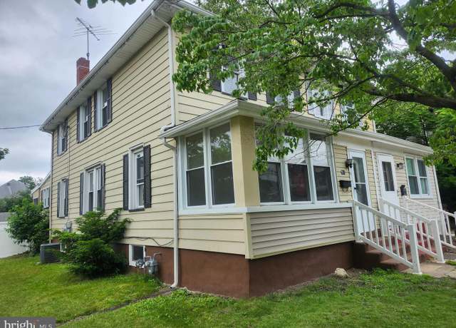 Property at 301 Heulings Ave, Riverside, NJ 08075, 3 beds, 1 bath