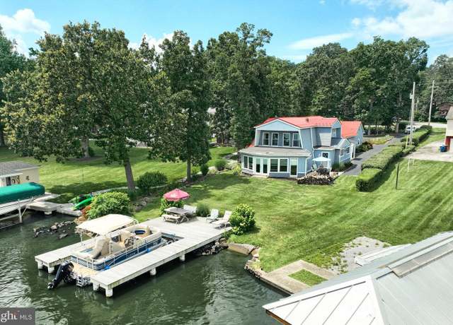 Property at 132 Lake Meade Dr, East Berlin, PA 17316, 4 beds, 2 baths