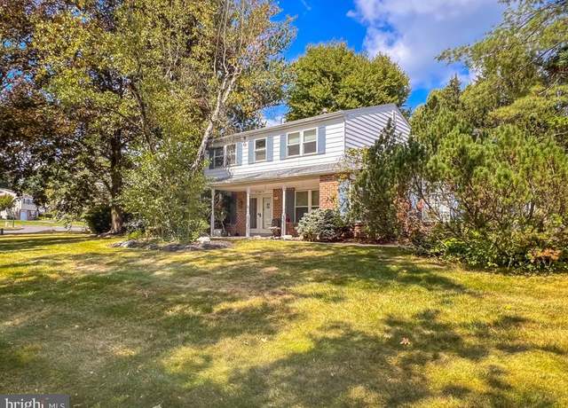 Property at 185 Toll Dr, Southampton, PA 18966, 4 beds, 2.5 baths