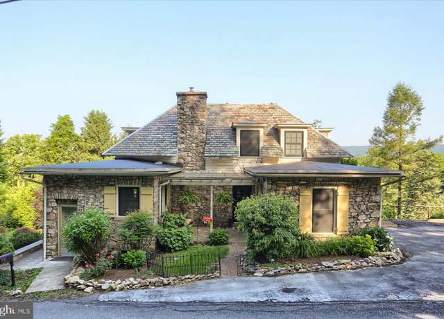 Property at 7 Hillside Rd, Dauphin, PA 17018, 4 beds, 2 baths