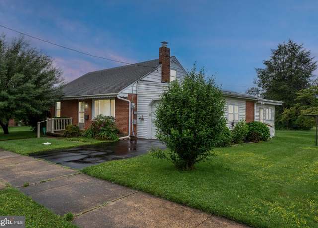 Property at 112 N 7th St, Denver, PA 17517, 3 beds, 1.5 baths