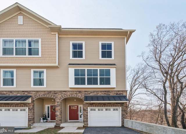 Property at 6718 Cinnaminson Ct, Philadelphia, PA 19128, 3 beds, 3 baths