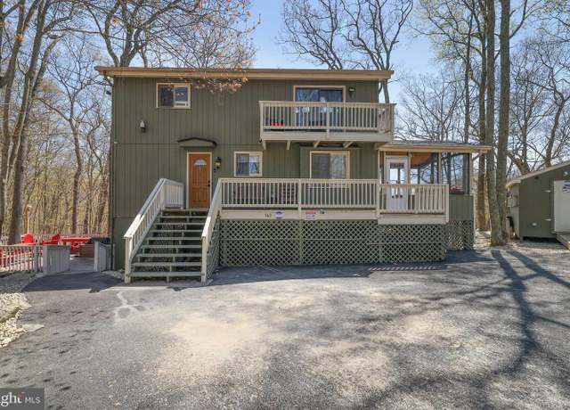 Property at 163 Cambridge Ct, Bushkill, PA 18324, 5 beds, 2 baths