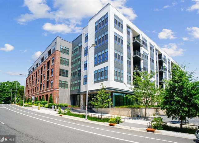 Property at 1761 Old Meadow Rd #412, Mclean, VA 22102, 2 beds, 2.5 baths