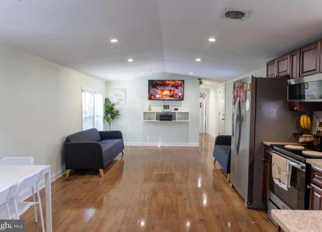 Property at 2000 Grovewood, Capitol Heights, MD 20731, 3 beds, 2 baths