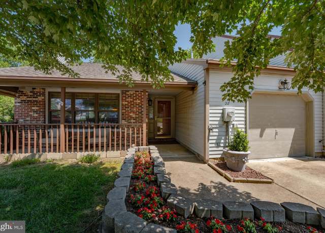 Property at 22 Gail Ct, Robbinsville, NJ 08691, 2 beds, 2 baths