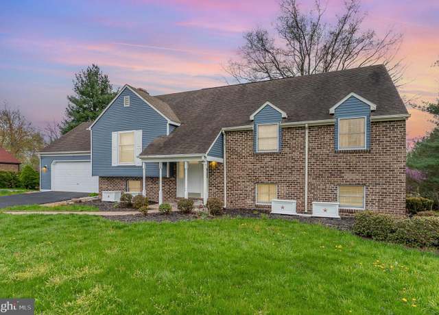 Property at 84 Lake View Dr, Gettysburg, PA 17325, 3 beds, 2.5 baths