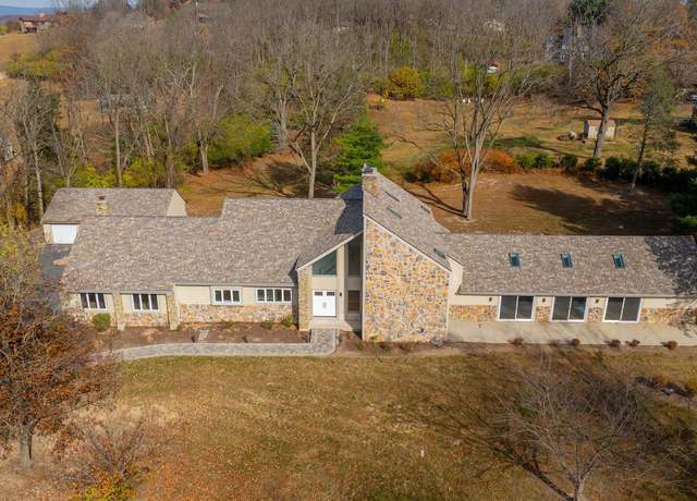 Property at 574 Scenic Dr, Bernville, PA 19506, 5 beds, 5 baths