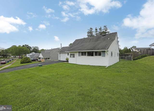 Property at 21 Hillside Rd, Levittown, PA 19056, 4 beds, 2 baths