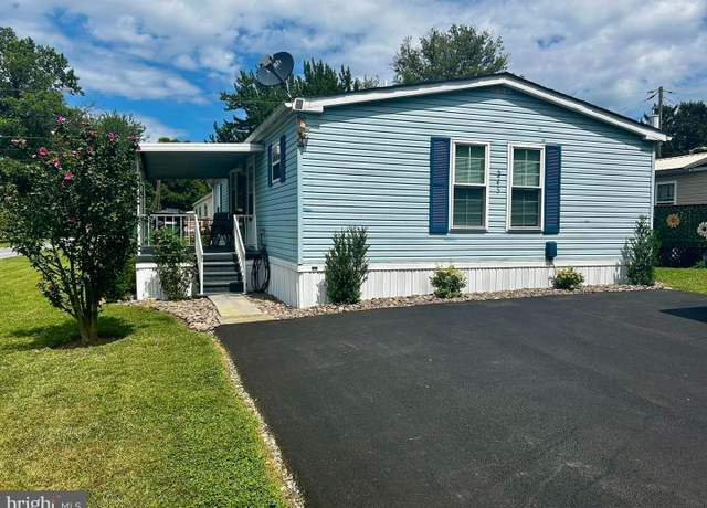 Property at 245 Davey Dr, Elverson, PA 19520, 2 beds, 2 baths