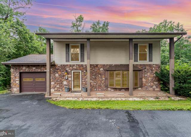 Property at 24 Wagner Cir, Hummelstown, PA 17036, 4 beds, 2.5 baths