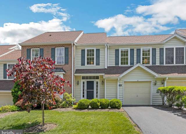 Property at 220 Hillsboro Mills Ln, Wallingford, PA 19086, 3 beds, 2.5 baths