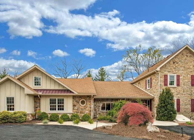 Property at 2714 Bergstresser Dr, Hellertown, PA 18055, 4 beds, 3.5 baths