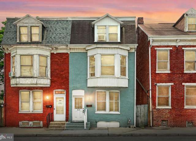 Property at 310 E South St, York, PA 17403, 5 beds, 1.5 baths