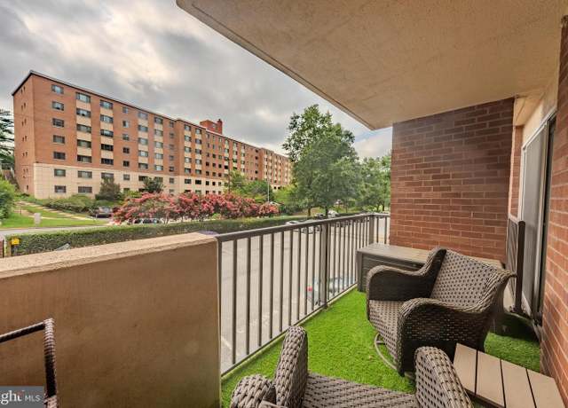 Property at 1300 Army Navy Dr #118, Arlington, VA 22202, 1 bed, 1 bath