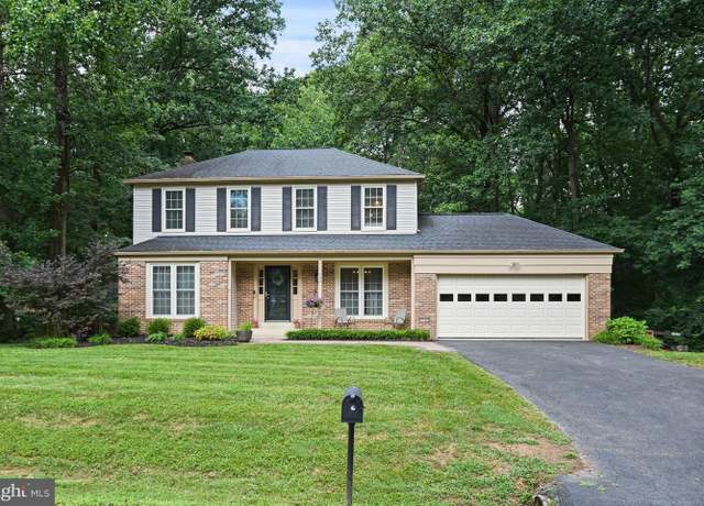 Property at 1092 Loran Ct, Great Falls, VA 22066, 4 beds, 2.5 baths