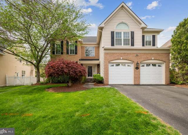 Property at 20119 Muirfield Village Ct, Ashburn, VA 20147, 4 beds, 3.5 baths