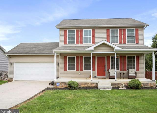 Property at 112 Toulouse Ln, Martinsburg, WV 25403, 3 beds, 2.5 baths