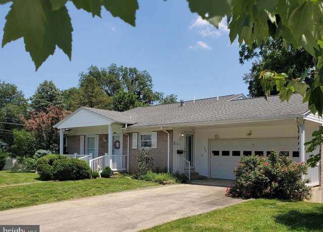 Property at 400 S Georgia Ave, Martinsburg, WV 25401, 3 beds, 2 baths