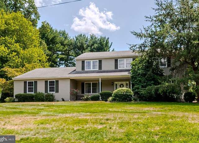 Property at 45 Covered Bridge Ln, Newark, DE 19711, 5 beds, 3 baths