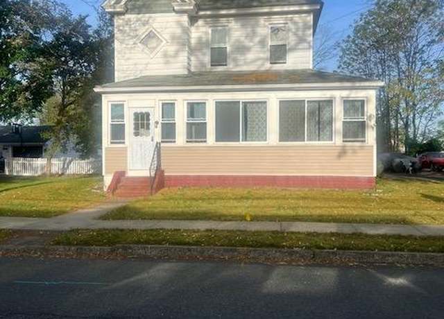 Property at 6 Park Ave, Gloucester City, NJ 08030, 3 beds, 1.5 baths