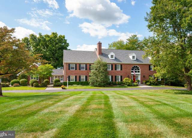 Property at 13 E Shore Dr, Princeton, NJ 08540, 6 beds, 5.5 baths