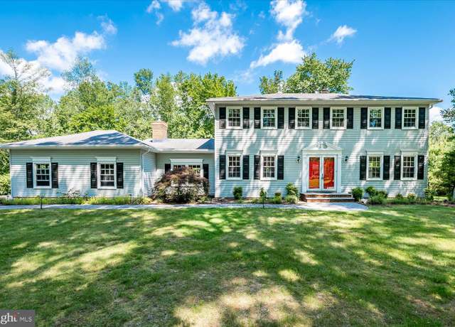 Property at 13 Douglass Dr, Princeton, NJ 08540, 4 beds, 2.5 baths