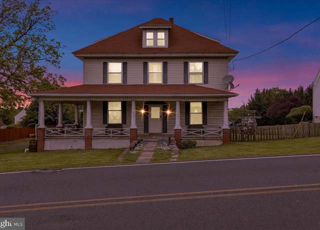 Property at 1134 Old Fritztown Rd, Reading, PA 19608, 4 beds, 2 baths