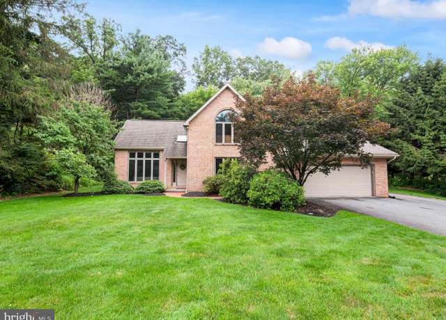 Property at 4582 Vera Cruz Rd, Emmaus, PA 18049, 4 beds, 2.5 baths