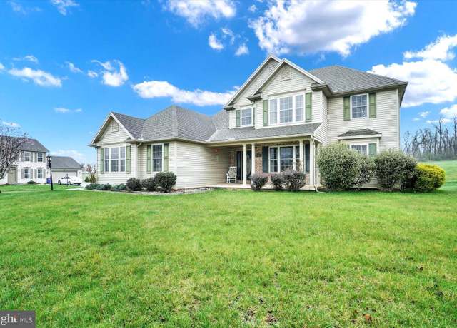 Property at 1195 Saddleback Rd, York, PA 17408, 4 beds, 3 baths