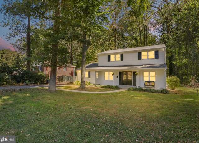 Property at 5005 Red Fox Dr, Annandale, VA 22003, 4 beds, 2.5 baths