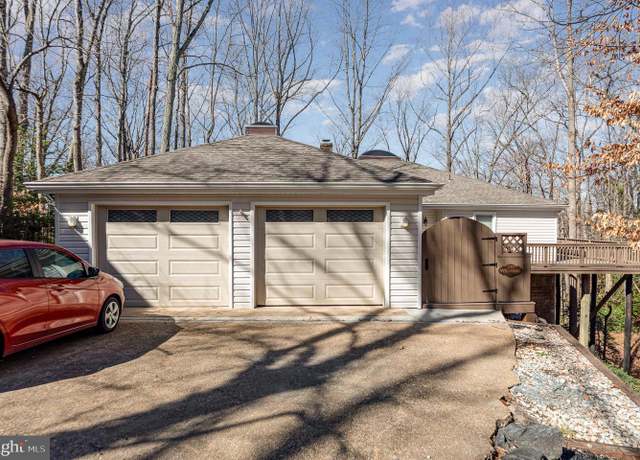 Property at 230 Midshipman Cir, Stafford, VA 22554, 4 beds, 2.5 baths