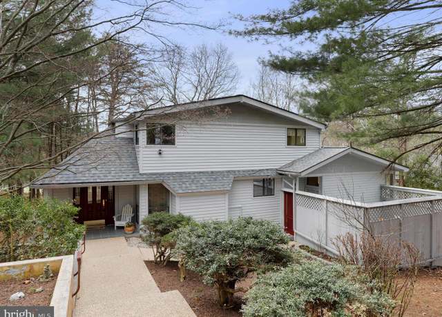 Property at 391 Winter Camp Trl, Hedgesville, WV 25427, 3 beds, 3.5 baths