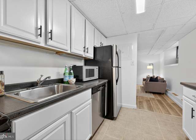 Property at 1514 17th St NW Unit B6, Washington, DC 20036, 1 bath