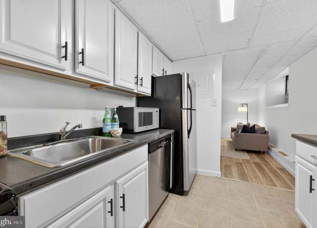 Property at 1514 17th St NW Unit B6, Washington, DC 20036, 1 bath