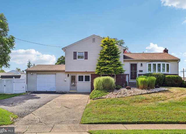 Property at 237 Front St, Mount Holly, NJ 08060, 3 beds, 1.5 baths