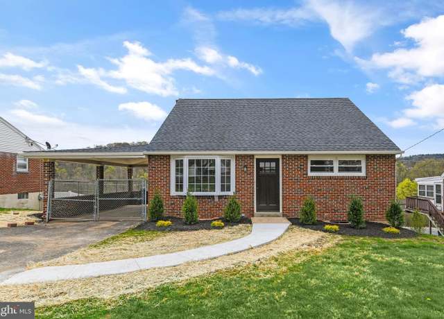 Property at 1344 Wingate Ave, Reading, PA 19607, 4 beds, 3 baths