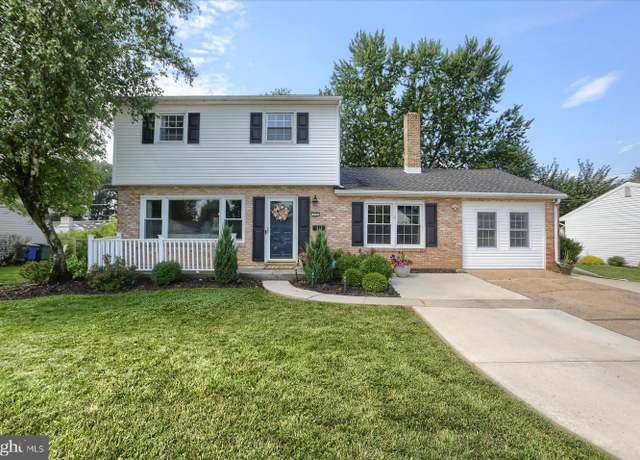 Property at 120 Lancaster Blvd, Mechanicsburg, PA 17055, 4 beds, 2 baths