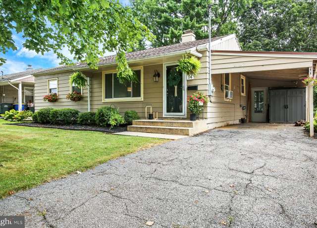 Property at 14 Essex Rd, Camp Hill, PA 17011, 2 beds, 1.5 baths