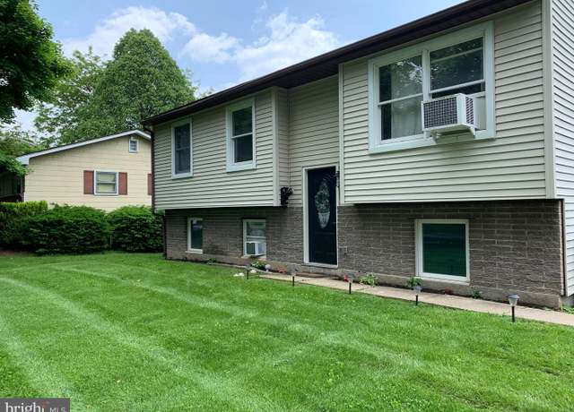 Property at 136 W Lytle Ave, State College, PA 16801, 4 beds, 3 baths