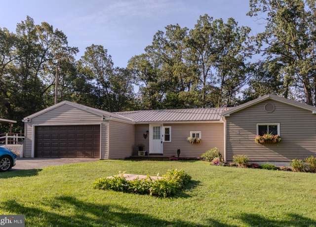 Property at 2334 Fisher Rd, Chambersburg, PA 17202, 3 beds, 2 baths